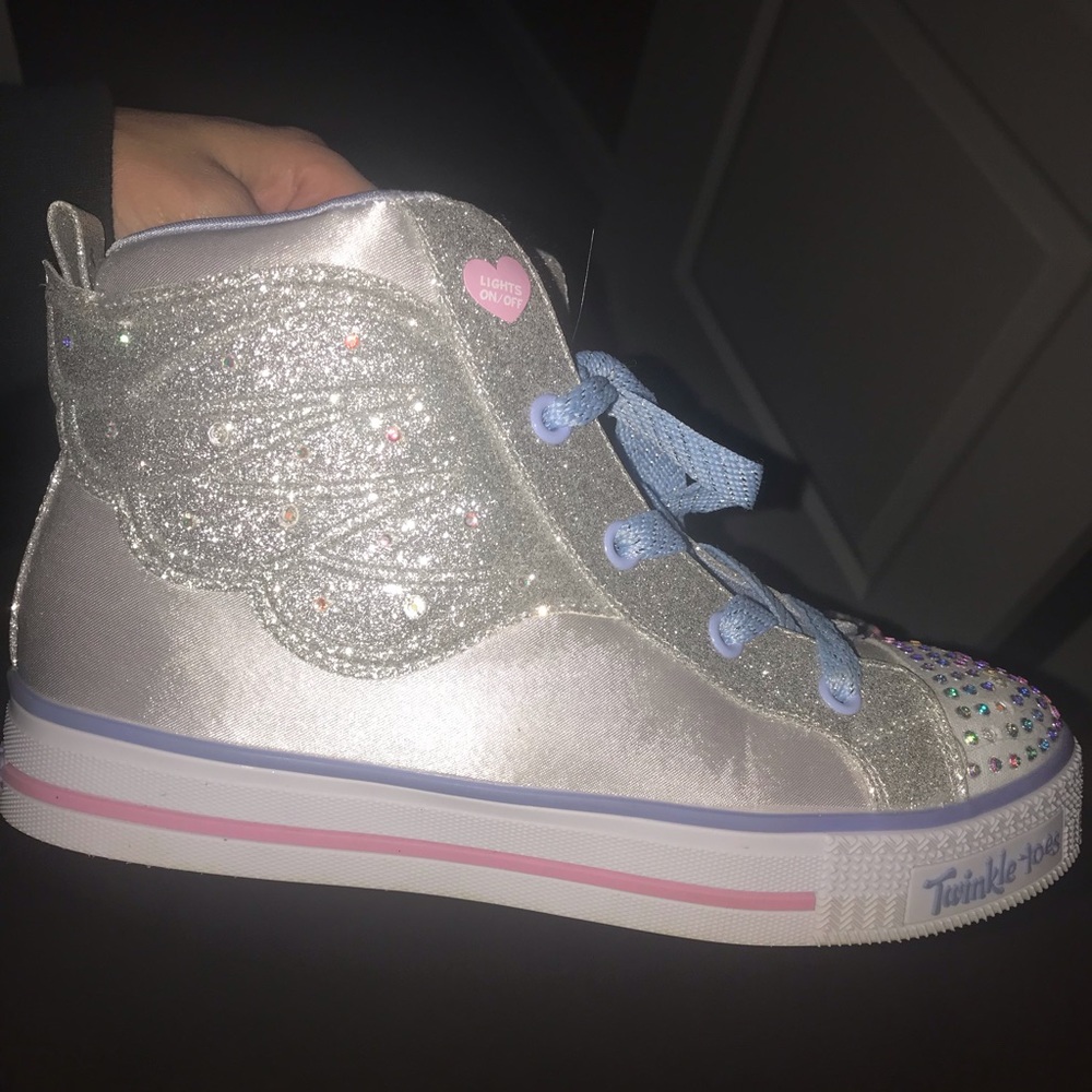 Sketchers light up